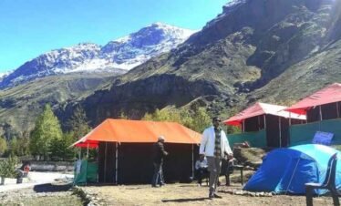 Badri Hikes Camps2